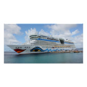 Poster Bateau de croisière AIDAluna amarré au large de l' (Devant)