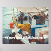 Poster Bateau de pêche en bord de mer Méditerranée (Devant)