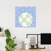Poster Bauble de Noël blanc et vert. Sur Starry Blue. (Bureau à domicile)