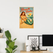 Poster Beach Babe Pin-Up Mermaid - Retro Coastal Life Art (Bureau à domicile)