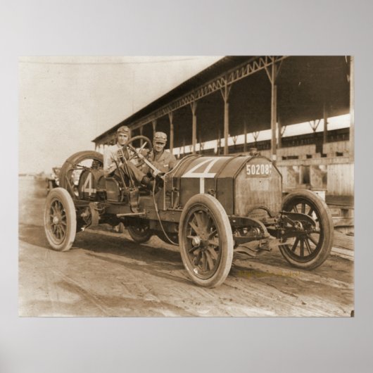 Poster Beardsley et Coote dans le Simplex Racer (Devant)