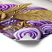 Poster Beau Cheval blanc avec des accents violet et or (Coin)