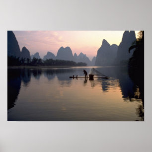 Poster Beau coucher de soleil : Traverser la rivière Li,