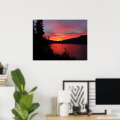 Poster Beau lever de soleil rouge sur un lac (Bureau à domicile)