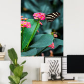 Poster Beau papillon sur une fleur rose (Bureau à domicile)