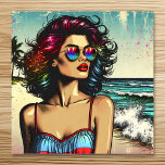 Poster Belle femme sur la plage Comic Book Pop Art<br><div class="desc">Une jolie dame de la plage portant des lunettes de soleil avec un arrière - plan de la plage de l'océan,  de la bande dessinée style pop art.</div>