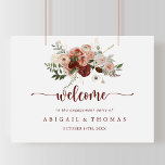 Poster Bienvenue à la partie d'engagement Floral Rustique<br><div class="desc">Cette affiche de bienvenue à la fête de fiançailles florales rustiques or est parfaite pour une fête fiançailles moderne. Le design est composé de marsala peinte à la main, de rose, de rougeur, de bordeaux et de fleurs dorées avec des feuilles verts disposés en de belles couronnes. Faites de cette...</div>