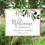 Poster Bienvenue au Mariage de la Branche d'Olivier moder<br><div class="desc">Cette affiche d'accueil moderne mariage olives est parfaite pour un mariage boho. Le design rustique et élégant présente des feuilles botaniques et des olives noires d'aquarelle simple sur une petite branche à l'atmosphère méditerranéenne classique. Customisez l'affiche avec le nom de la mariée et du marié, et la date du mariage....</div>