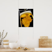 Poster Bière coulée dans le verre, studio tourné (Cuisine)