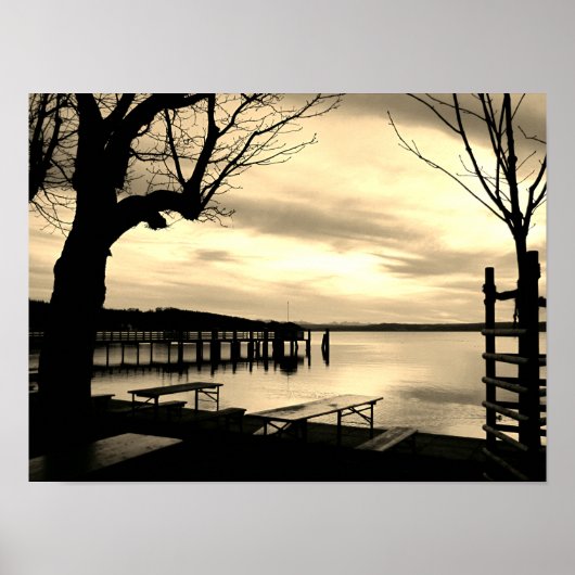 Poster Biergarten par le lac monochrome (Devant)