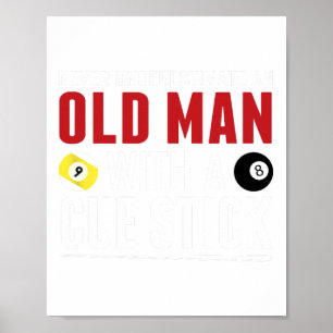 Poster Billard amusant Joueur Billard Vieux homme avec bâ
