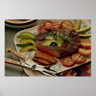 Poster Boeuf tranché rôti aux oignons rouges grillés et a
