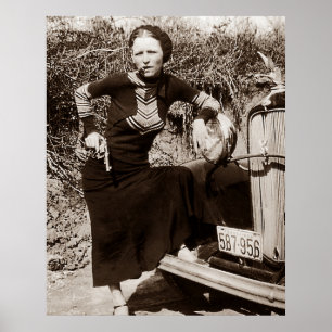 Poster Bonnie Parker fumant un cigare 1933 Noir Blanc