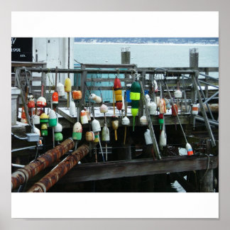 Poster bouées accrochées sur la jetée plymouth ma.