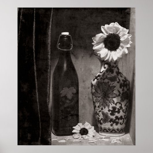 Poster Bouteille et vase de fleurs en noir et blanc (Devant)