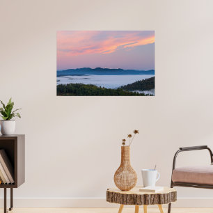 Poster Brume matinale du lever du soleil dans la vallée d