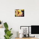 Poster Bumble Bee Volant Dans Rose Rose Rose Gros Plan (Bureau à domicile)
