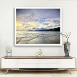 Poster California Purple Sunset Photo Profitez De Chaque<br><div class="desc">"Profite de chaque instant." Ce spectaculaire paysage de plage de Pismo Beach, en Californie, immaculé, immaculé et sablonneux, pris près du coucher du soleil, respire la tranquillité et la solitude. Ici, vous trouverez les surfeurs qui attendent la vague parfaite ainsi que les petits oiseaux qui cherchent leur snack du soir....</div>