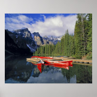 Canada, Alberta, lac Moraine. La surface vitreuse