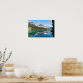 Poster Canot sur le célèbre lac Emerald - Yoho NP, Canada (Cuisine)