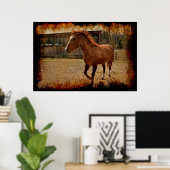 Poster Cantering Sorrel Horse revient à la maison de la g (Bureau à domicile)