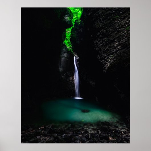 Poster Cascade Kozjak dans toute sa gloire (Devant)