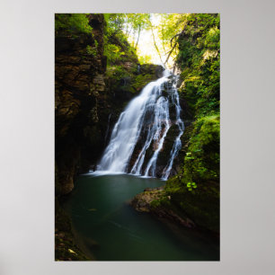 Poster Cascade magnifique avec lueur de soleil