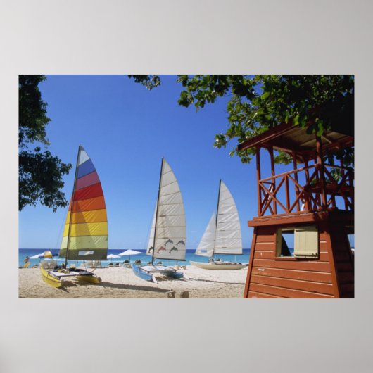Poster Catamarans Et Gardien De Vie Se Trouvent Sur La Pl (Devant)