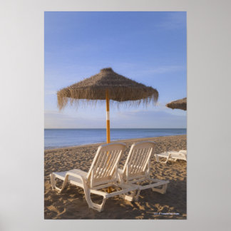 Poster Chaises de plage de sable avec parasol