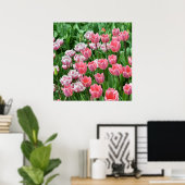 Poster Champ avec tulipes roses (Bureau à domicile)