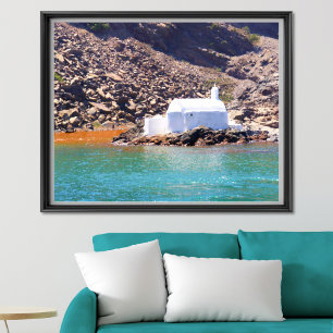 Poster Charme côtier : petite chapelle isolée de Santorin