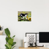 Poster Chat tuxedo mignon sur une branche d'arbre avec de (Bureau à domicile)