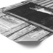 Poster Cheval et grange Peekaboo noir et blanc (Coin)