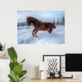 Poster Cheval Sorrel, émerveillé par la neige hivernale (Bureau à domicile)