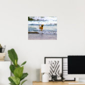 Poster Chien jouant dans l'océan (Bureau à domicile)