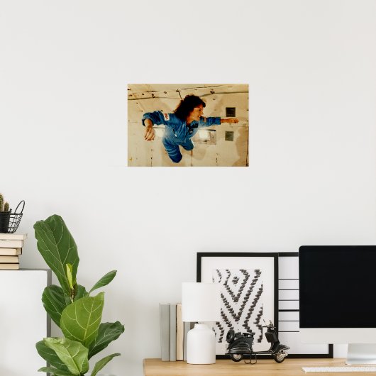 Poster Christa McAuliffe En Formation Sans Poids (Bureau à domicile)