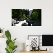 Poster Chutes vernales à la distance à Yosemite (Bureau à domicile)