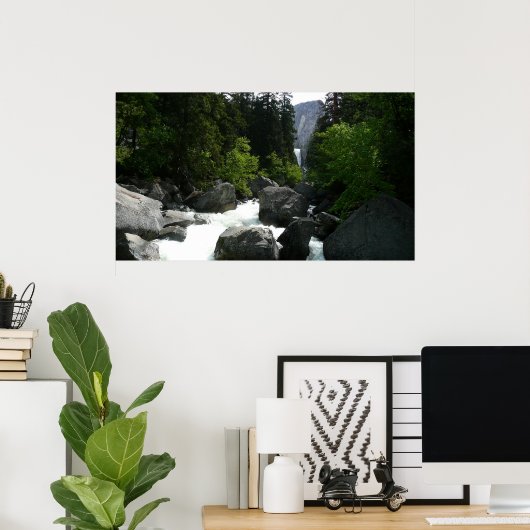 Poster Chutes vernales à la distance à Yosemite (Bureau à domicile)