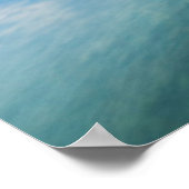 Poster Ciel bleu nuageux reflétant dans le lac (Coin)