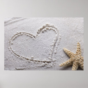 Poster Coeur dessiné en sable au modèle d'étoiles de mer