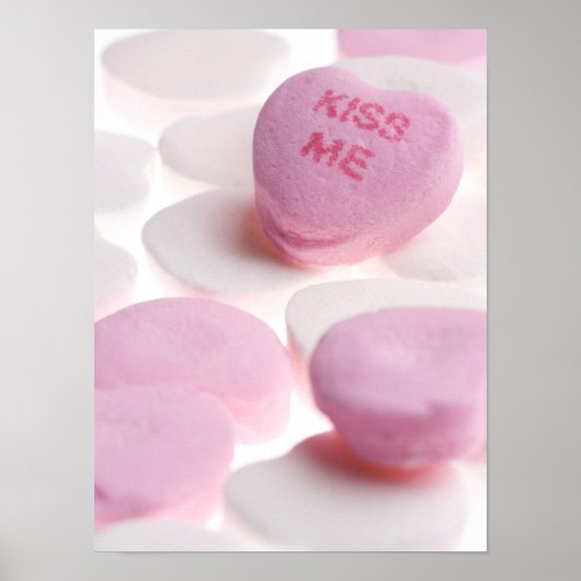 Poster Coeurs de bonbons rose et blanc Kiss Me Modèle de  (Devant)