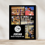 Poster Collage photo de volley-ball personnalisé Nom d'éq<br><div class="desc">Cette affiche personnalisée de collage photo de volley-ball présente vos photos de volley-ball téléchargées préférées, un graphique de volley-ball blanc avec le numéro de maillot de votre joueur, et du texte supplémentaire comme le nom de votre joueur et/ou le nom de l'équipe. Ce design est mis en regard d'une couleur...</div>