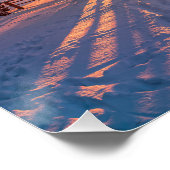 Poster Coucher de soleil dans la pinède enneigée avec ray (Coin)