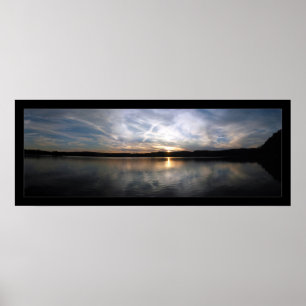 Poster Coucher du soleil nuageux de lac