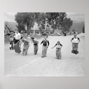 Poster Course en sac, 1940. Photo ancienne
