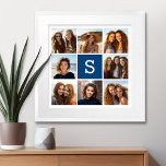 Poster Créez votre propre collection Instagram Monogramme<br><div class="desc">Ajoutez 8 photos et du texte personnalisé pour créer un souvenir unique pour votre mur. L'art comprend 8 images entourant une zone de texte où vous pouvez ajouter un monogramme ou un autre texte.</div>
