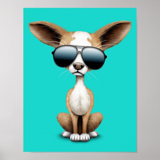 Poster Cute Chihuahua Chiot portant des lunettes de solei (Devant)