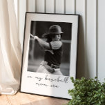 Poster Dans Mon Baseball Maman Era Photo Personnalisée<br><div class="desc">Montez à l'assiette et célébrez la fière tradition d'être une maman de baseball avec notre Poster personnalisé "In My Baseball Mom Era" Photo personnalisée. Cette oeuvre d'art remarquable est la façon parfaite d'honorer le dévouement et l'amour d'une mère de baseball. Ajoutez un message personnalisé pour express votre admiration et votre...</div>