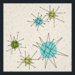 Poster de Starbursts Atomique Iconique<br><div class="desc">Ce motif d'affiches étoilées atomiques emblématiques présente des étoiles atomiques emblématiques. C'est vrai ! L'ancienne école, arrière - plan crème avec des taches d'or est la toile de fond parfaite pour le céleri turquoise, apaisant, et les cercles kitsch vert poire. Les taches de couleur sont sporadiquement placées dans différentes tailles...</div>