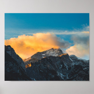Poster Dernière lumière sur les montagnes avant le couche